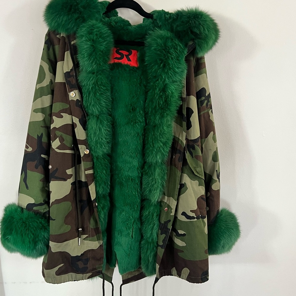 Sorel Green Fur with Red Label